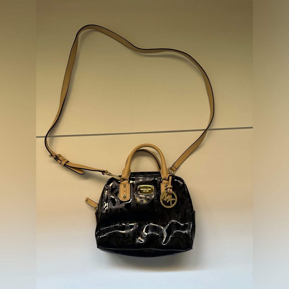 Michael kors black & beige handbag